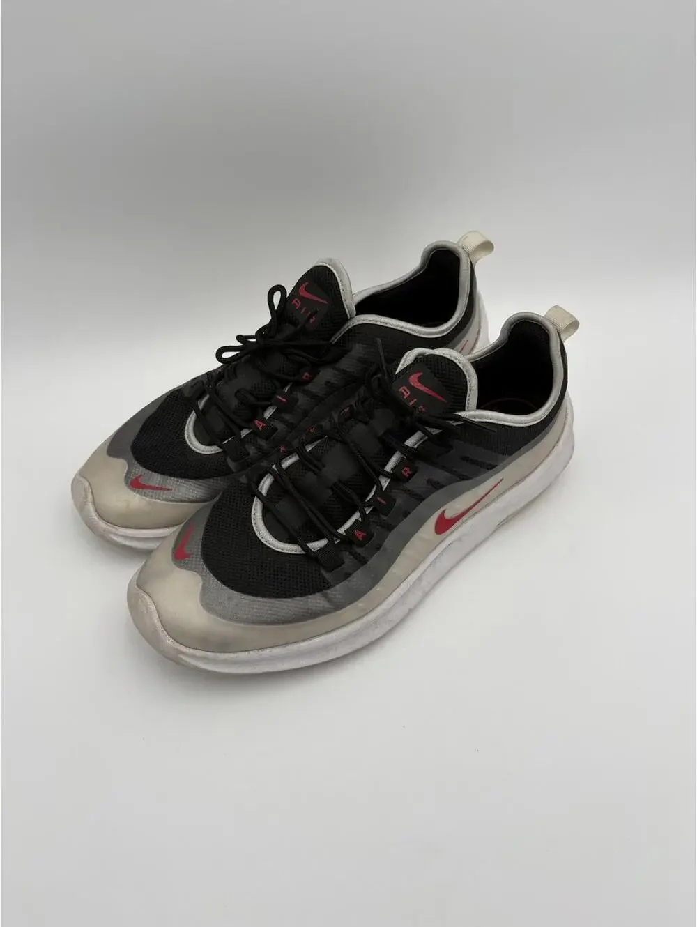 Nike Air Max Axis Sneakers Men's size 10.5 Running Shoes Black and Red Airmax